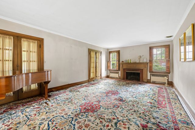 819 ROANOKE AVE, Elizabeth, NJ 07208