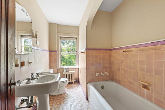 819 ROANOKE AVE, Elizabeth, NJ 07208