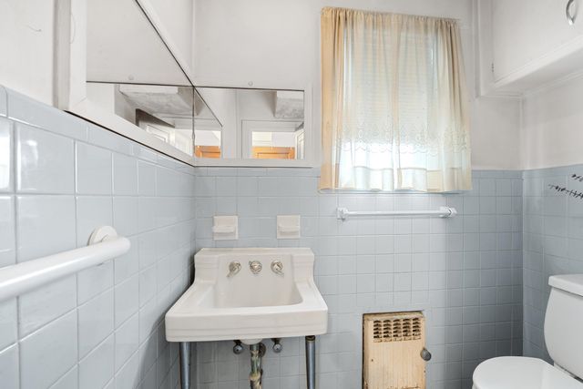 819 ROANOKE AVE, Elizabeth, NJ 07208