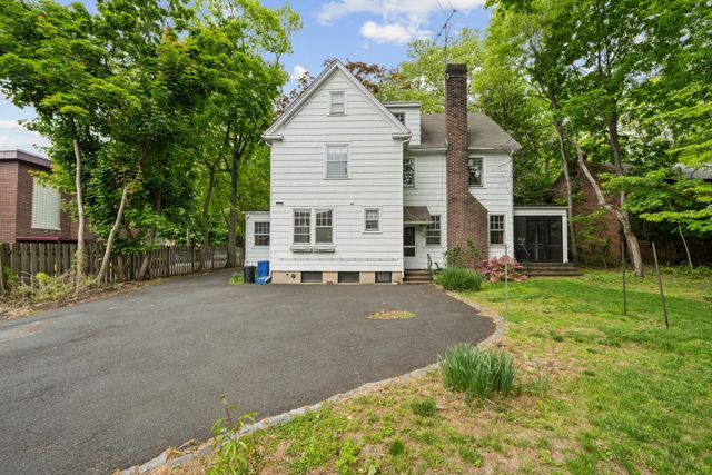 819 ROANOKE AVE, Elizabeth, NJ 07208