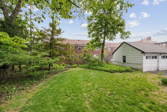 819 ROANOKE AVE, Elizabeth, NJ 07208