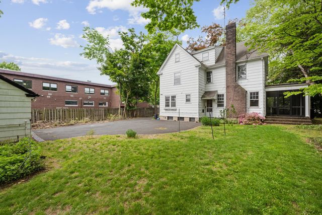 819 ROANOKE AVE, Elizabeth, NJ 07208