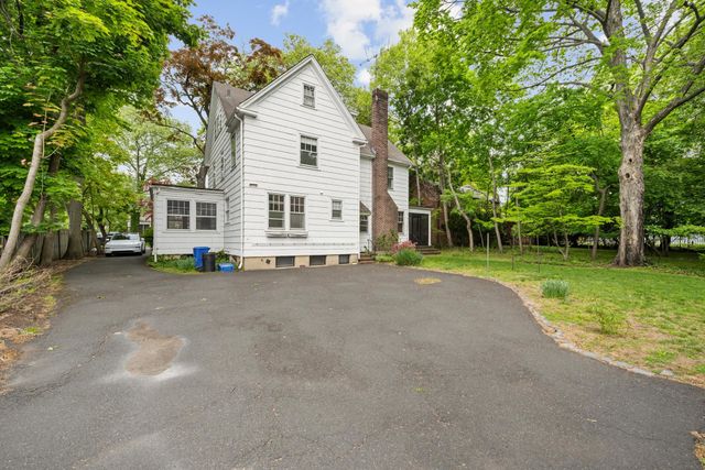 819 ROANOKE AVE, Elizabeth, NJ 07208