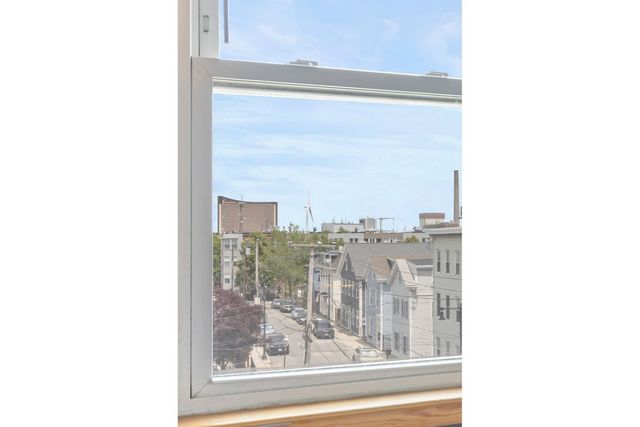 21 Parker St, Boston, MA 02129