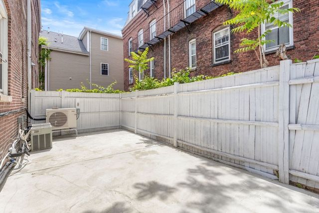21 Parker St, Boston, MA 02129