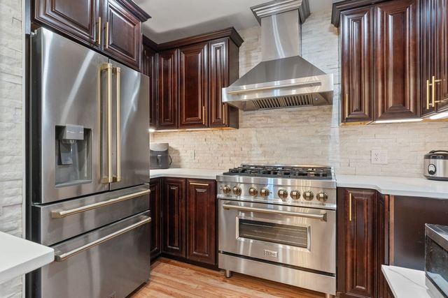21 Parker St, Boston, MA 02129