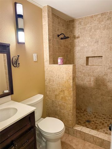 104 Dixon Street, Cleburne, TX 76033