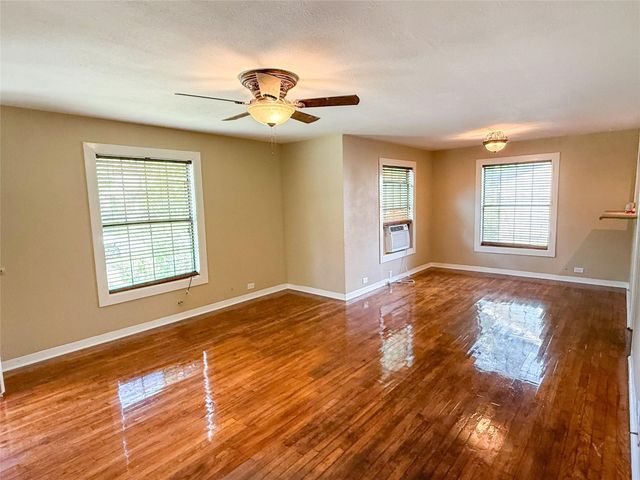 104 Dixon Street, Cleburne, TX 76033