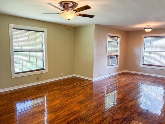 104 Dixon Street, Cleburne, TX 76033