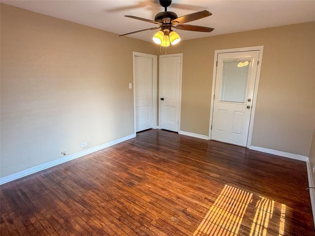 104 Dixon Street, Cleburne, TX 76033