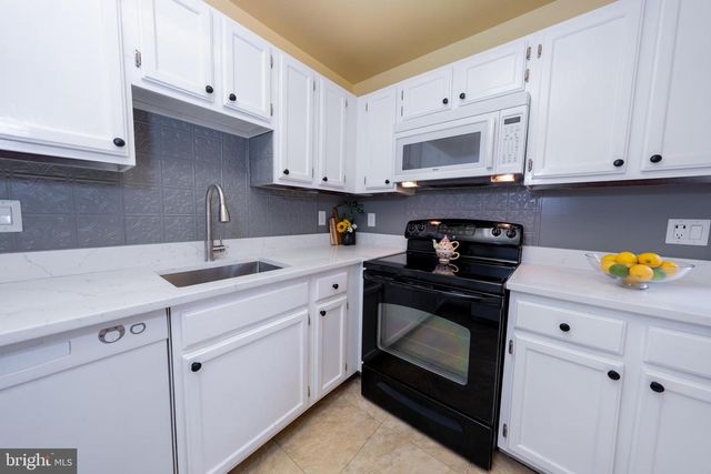5919 FIRST LANDING WAY, Burke, VA 22015