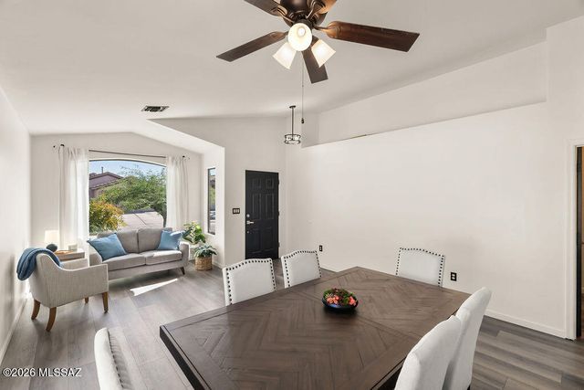 7130 S Oakbank Drive, Tucson, AZ 85757