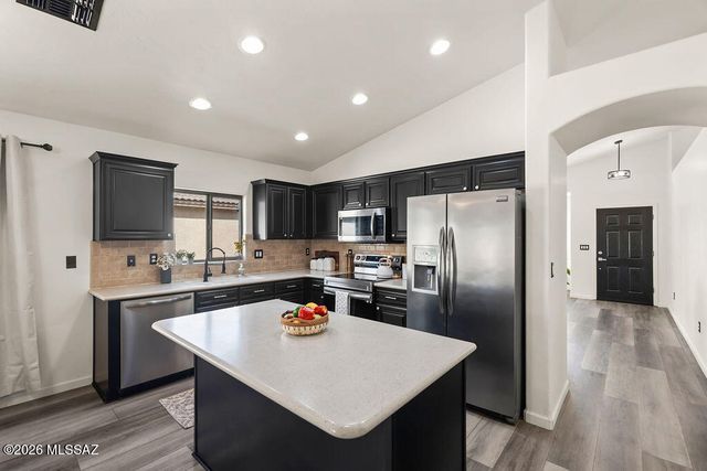 7130 S Oakbank Drive, Tucson, AZ 85757