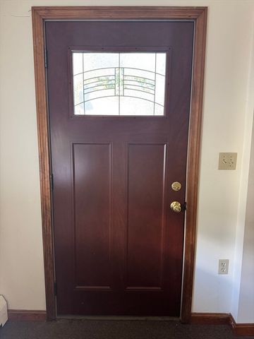 17 Thenius St, Worcester, MA 01607