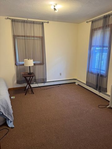 17 Thenius St, Worcester, MA 01607