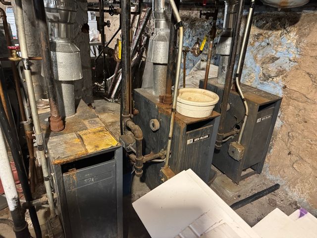 17 Thenius St, Worcester, MA 01607