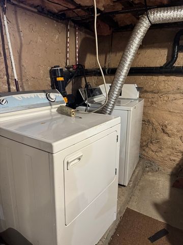 17 Thenius St, Worcester, MA 01607