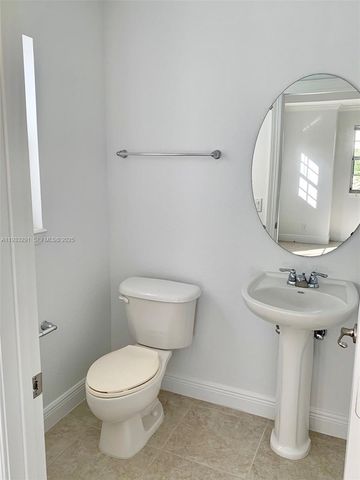 218 SW 6th Pl, Pompano Beach, FL 33060