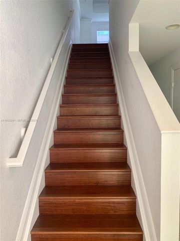 218 SW 6th Pl, Pompano Beach, FL 33060