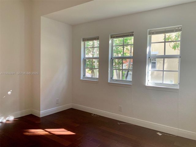 218 SW 6th Pl, Pompano Beach, FL 33060