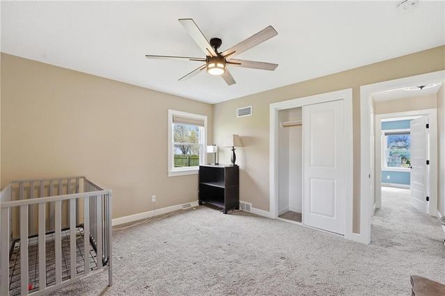 1604 Ridgeway Drive, Greenwood, MO 64034