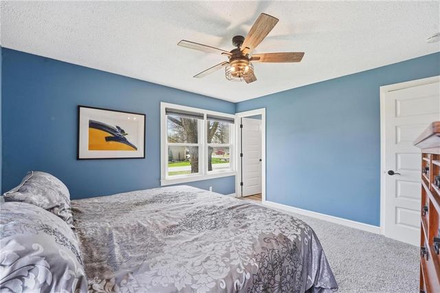 1604 Ridgeway Drive, Greenwood, MO 64034
