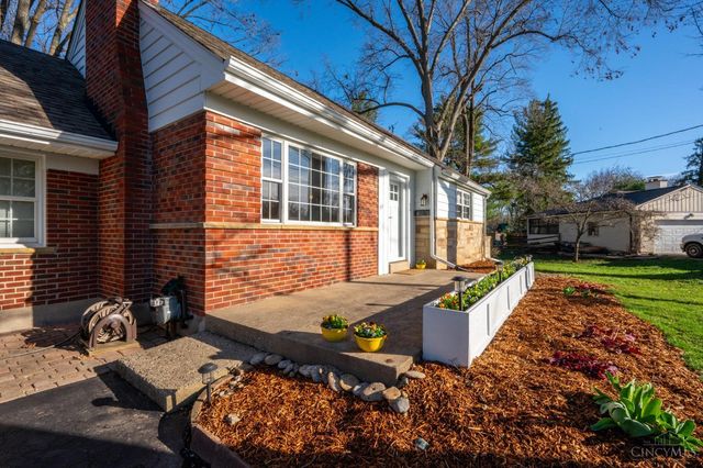 111 Wrenwood Lane, Terrace Park, OH 45174