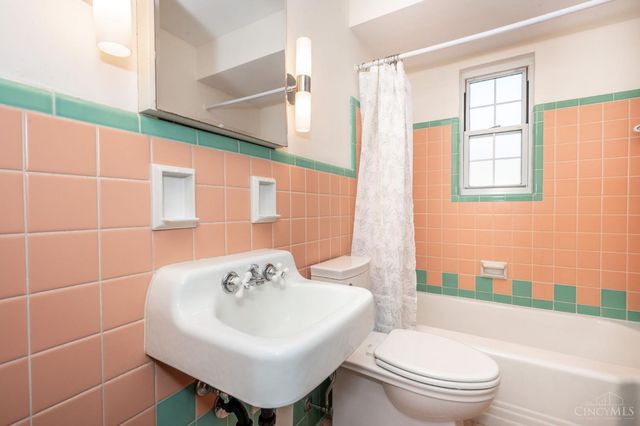 111 Wrenwood Lane, Terrace Park, OH 45174