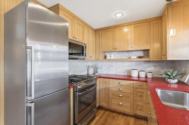 16345 Los Gatos Boulevard 6, Los Gatos, CA 95032