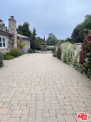 11570 W Sunset Boulevard, Los Angeles, CA 90049