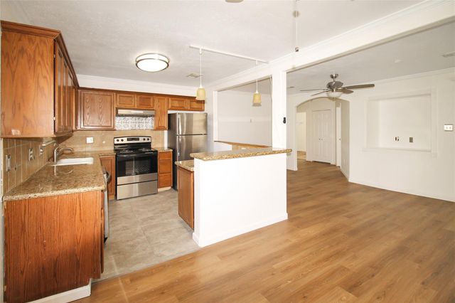 1133 9th Street, Dickinson, TX 77539