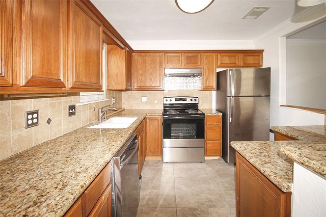 1133 9th Street, Dickinson, TX 77539