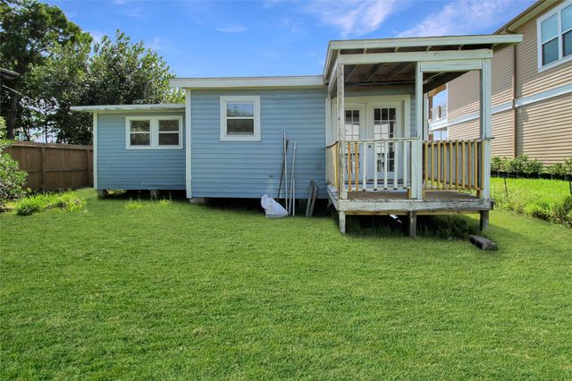 1133 9th Street, Dickinson, TX 77539
