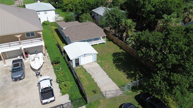 1133 9th Street, Dickinson, TX 77539