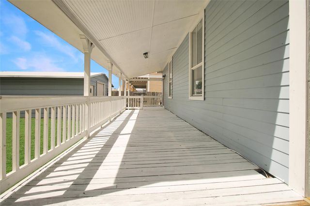 1133 9th Street, Dickinson, TX 77539