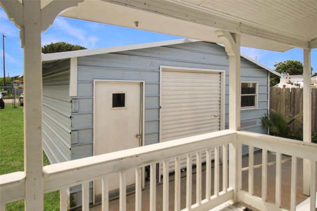 1133 9th Street, Dickinson, TX 77539