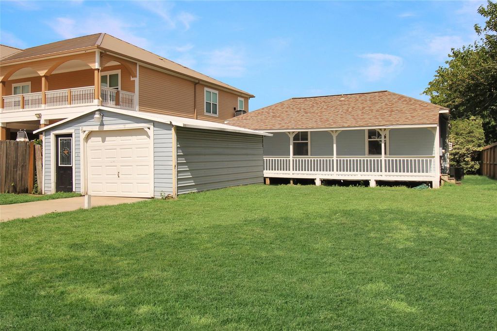 1133 9th Street, Dickinson, TX 77539
