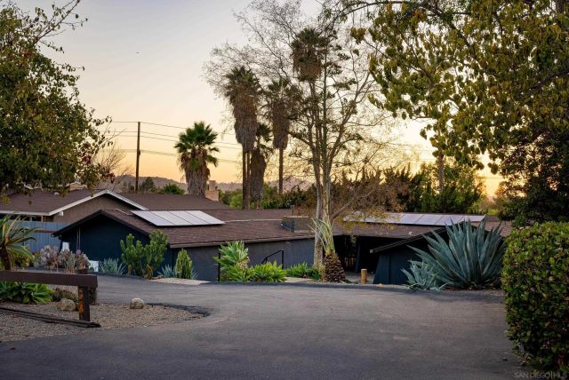 754 El Rancho, El Cajon, CA 92019