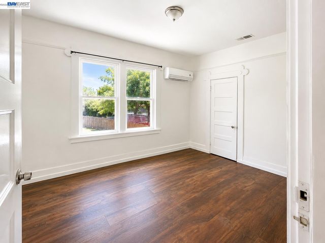 335 E Saint John, San Jose, CA 95112