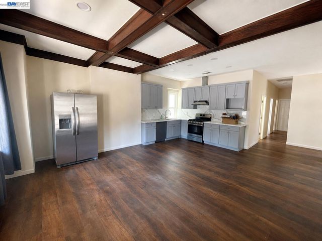 335 E Saint John, San Jose, CA 95112
