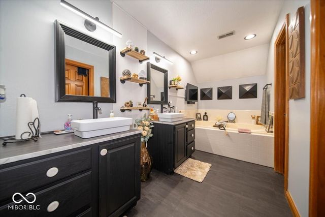 1145 Forest Commons Drive, Avon, IN 46123