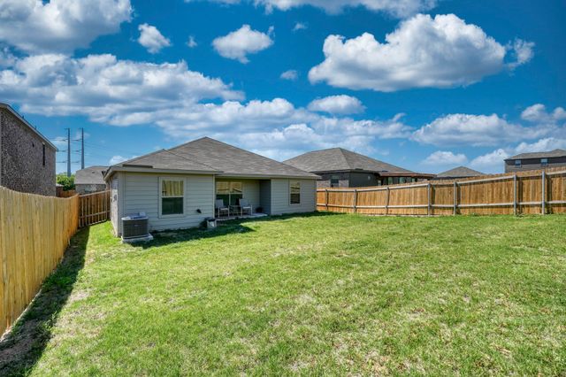 112 Bovine Drive, Newark, TX 76071