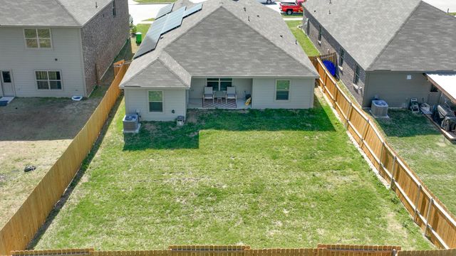 112 Bovine Drive, Newark, TX 76071