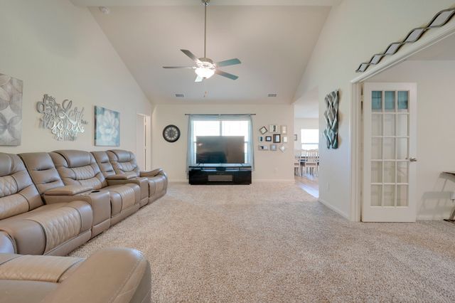 112 Bovine Drive, Newark, TX 76071