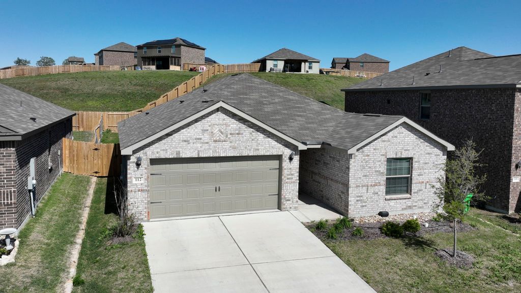 112 Bovine Drive, Newark, TX 76071