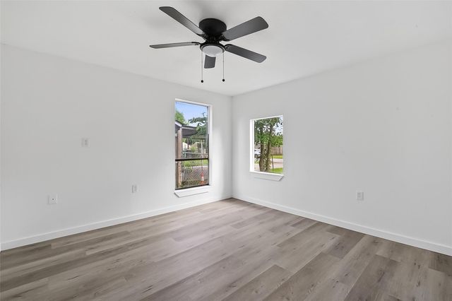 4933 Doolittle Boulevard, Houston, TX 77033