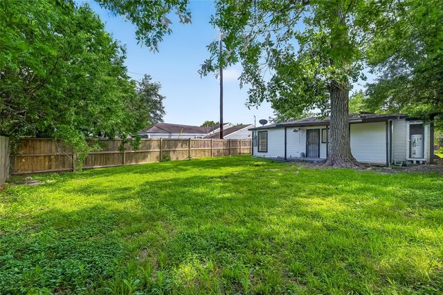 4933 Doolittle Boulevard, Houston, TX 77033