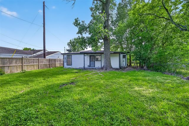 4933 Doolittle Boulevard, Houston, TX 77033