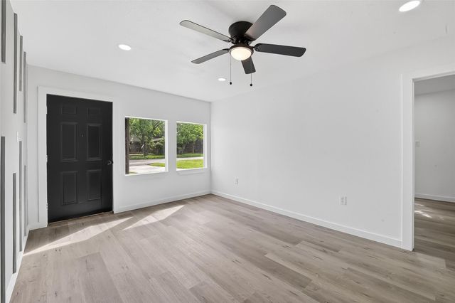 4933 Doolittle Boulevard, Houston, TX 77033