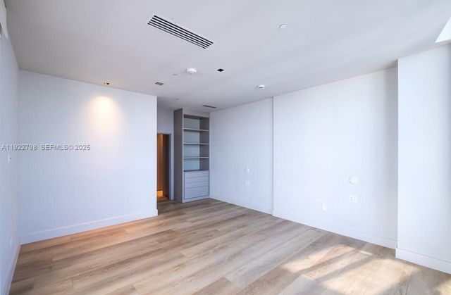 465 Brickell Avenue 5701, Miami, FL 33131
